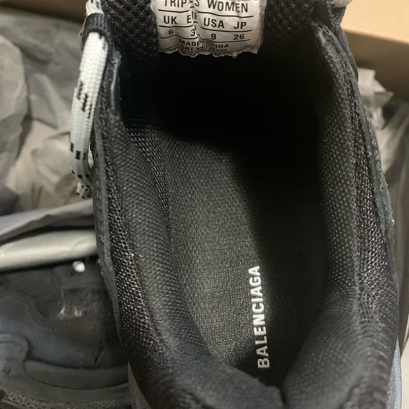 ✅SOLD✅NIB Balenciaga Triple S Dirty Black size 39 - Picture 10 of 10